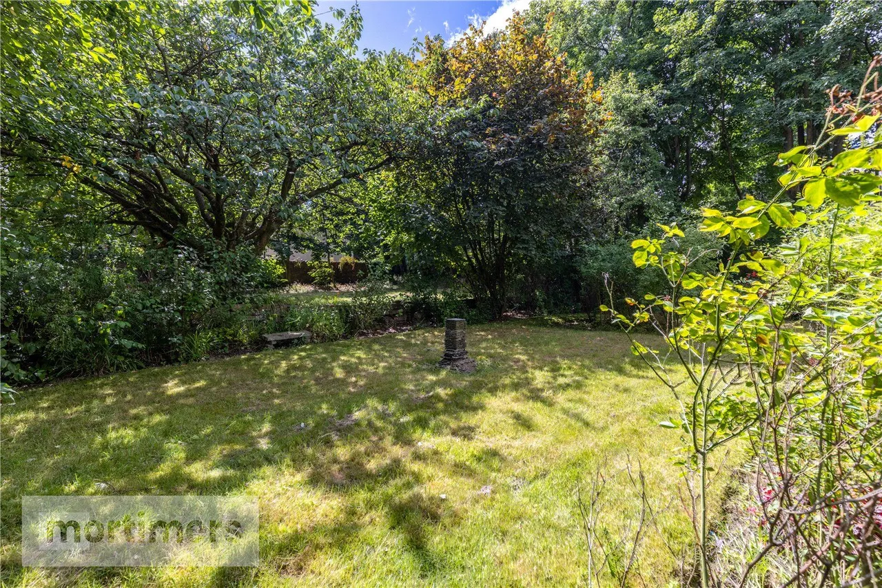 Whalley Road, Accrington, BB5, photo 47