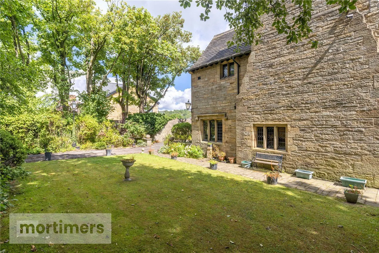Whalley Road, Accrington, BB5, photo 46