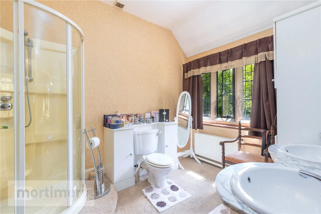 Whalley Road, Accrington, BB5, photo 26