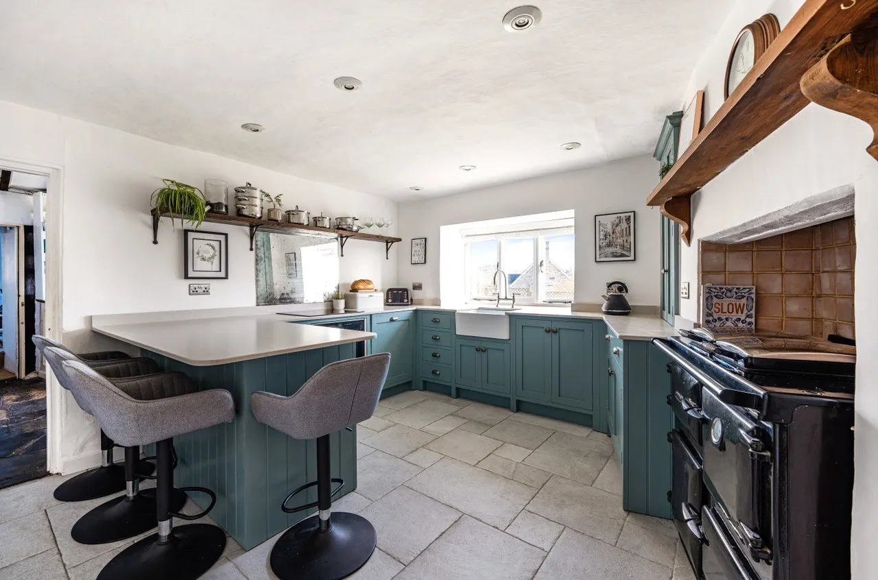 Swan Hill Road, Colyford, Colyton, Devon, EX24 6QQ, photo 3