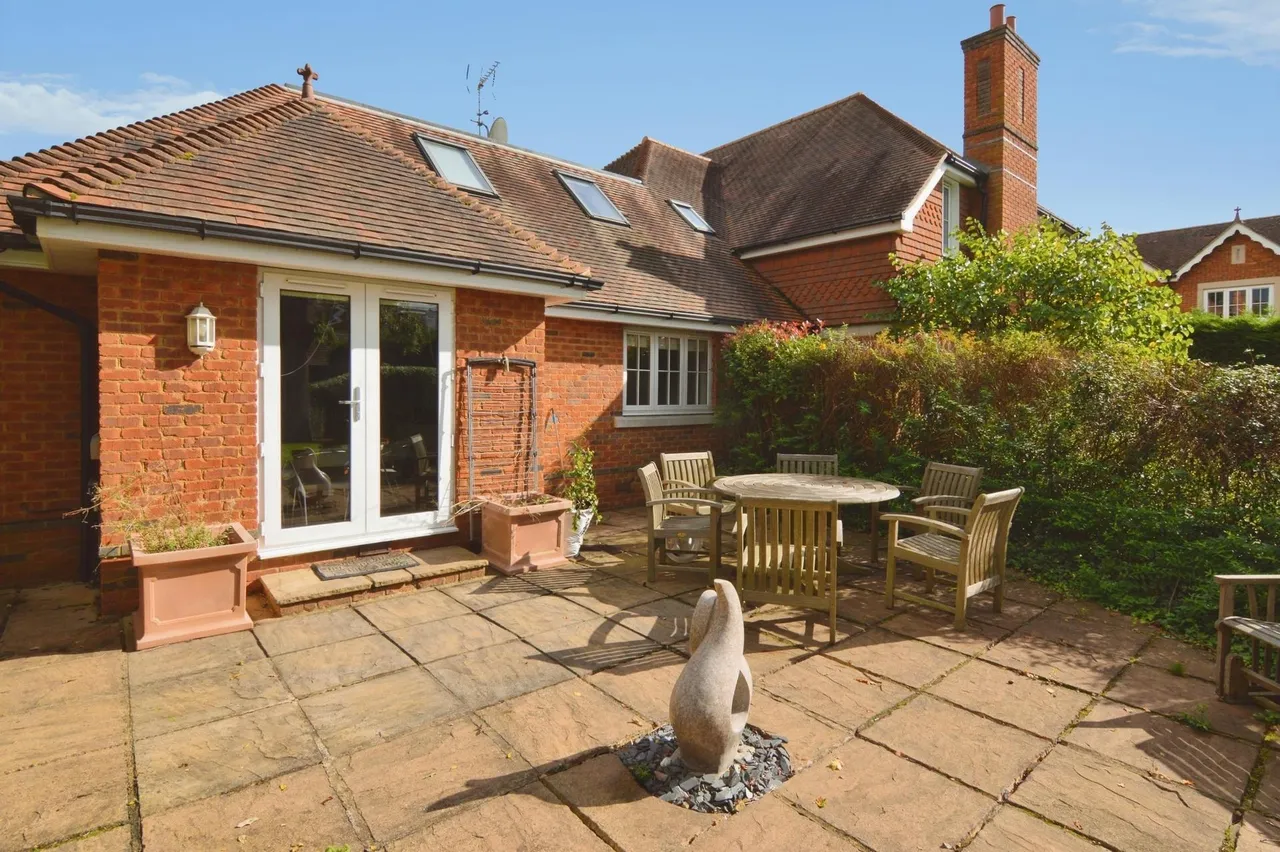Broadcommon Road, Hurst, RG10, photo 14