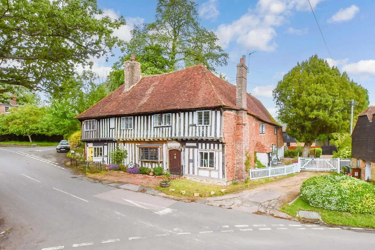 4 bed house for sale, High Street, Brenchley, TN12
