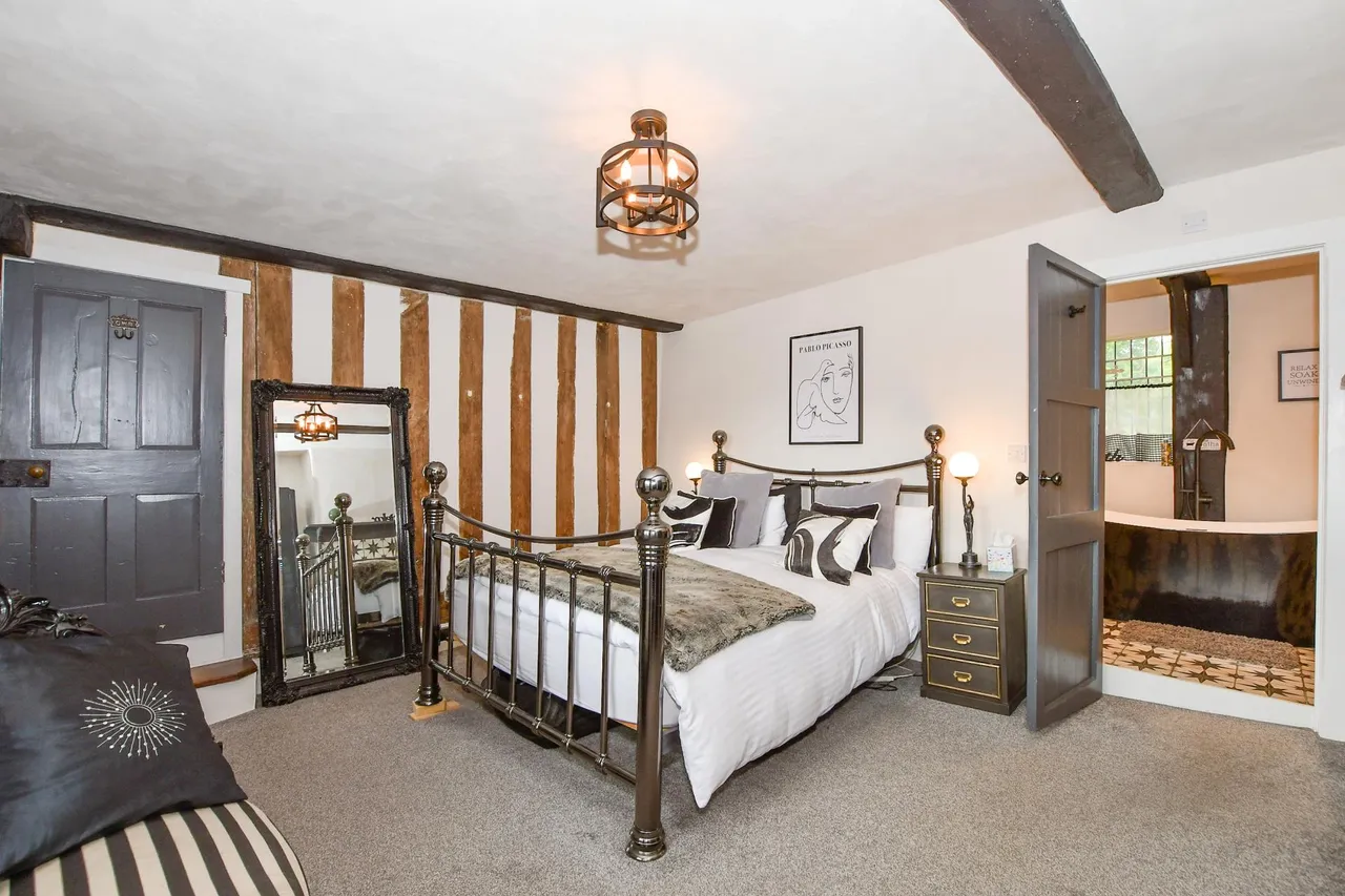 High Street, Brenchley, TN12, photo 16