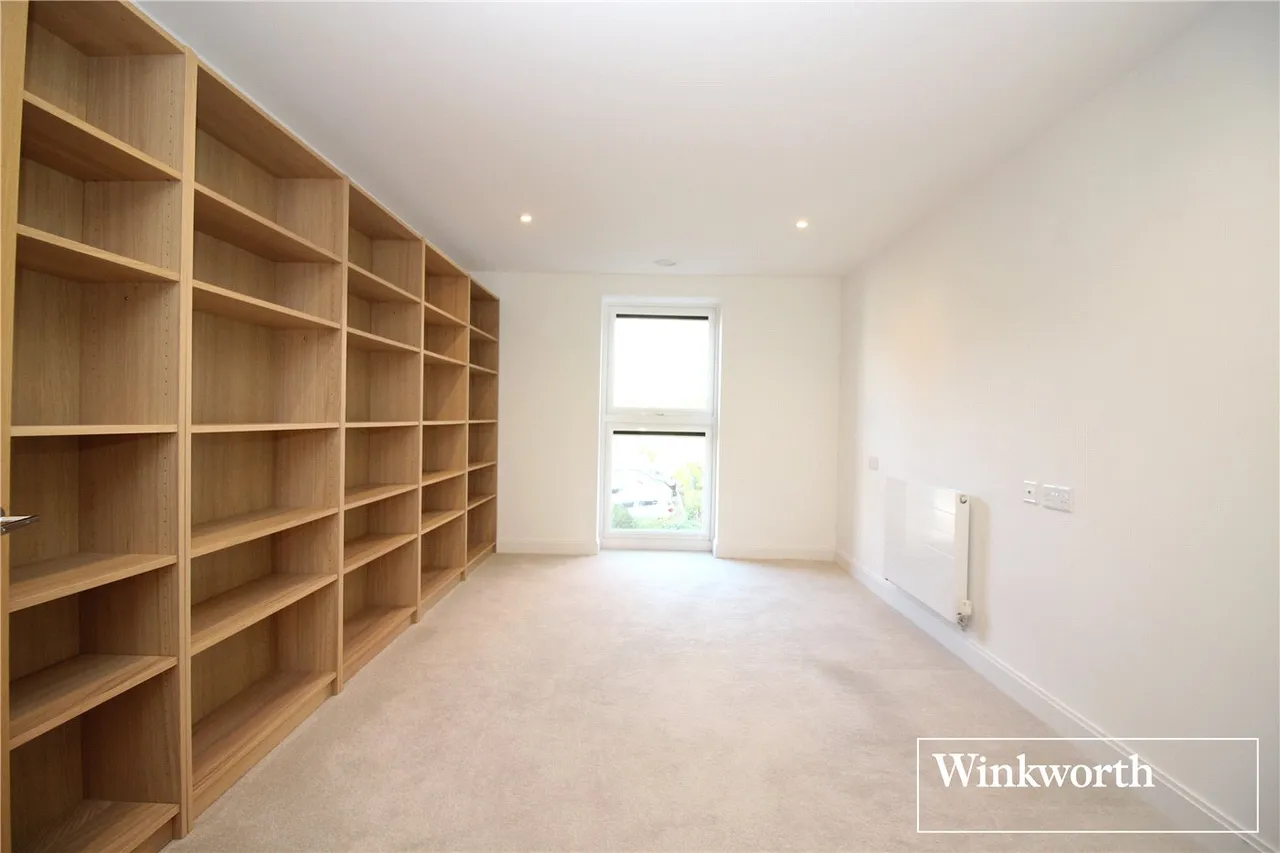 Studio Way, Borehamwood, Hertfordshire, WD6, photo 5