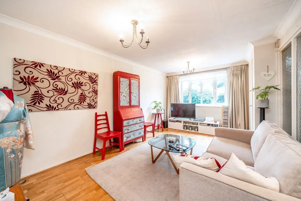Sonning Gardens, TW12, photo 2