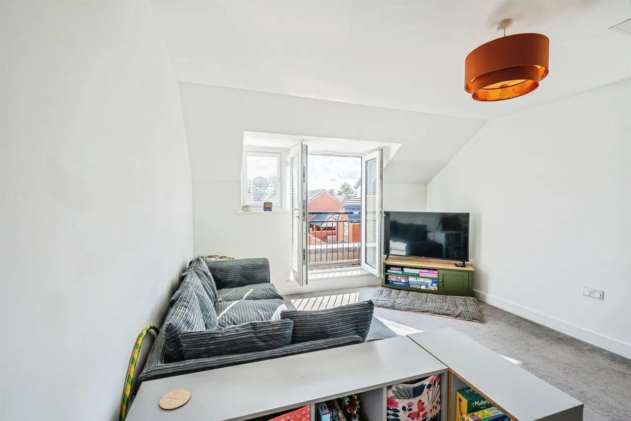 Newlands Place, Seaford, BN25, photo 3
