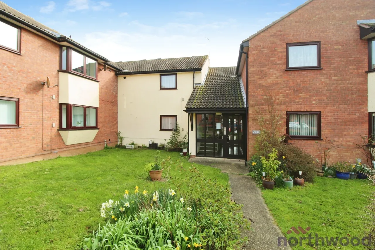 2 bed retirement property for sale, Olivers Close, Clacton-On-Sea, CO15