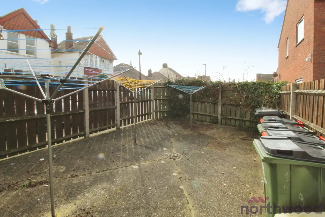 Olivers Close, Clacton-On-Sea, CO15, photo 9
