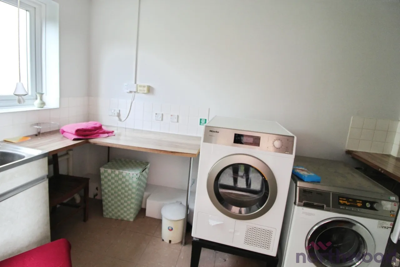Olivers Close, Clacton-On-Sea, CO15, photo 8