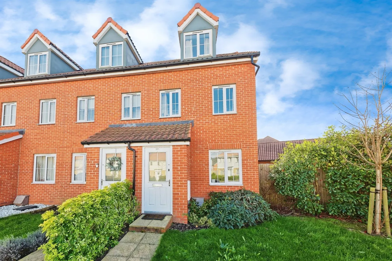 3 bed house for sale, Central Boulevard, Aylesham, CT3