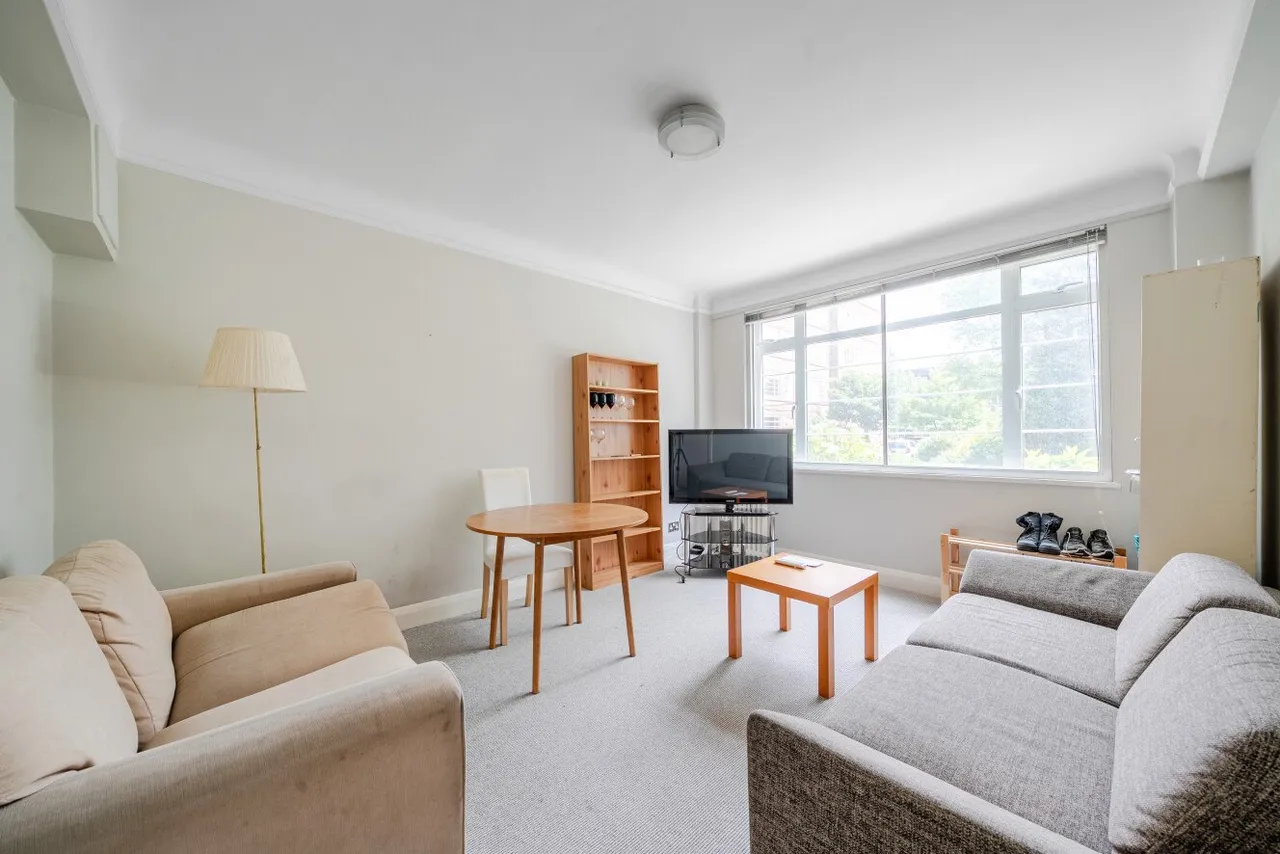 4 bed flat for sale, Balham High Road, Balham, SW17