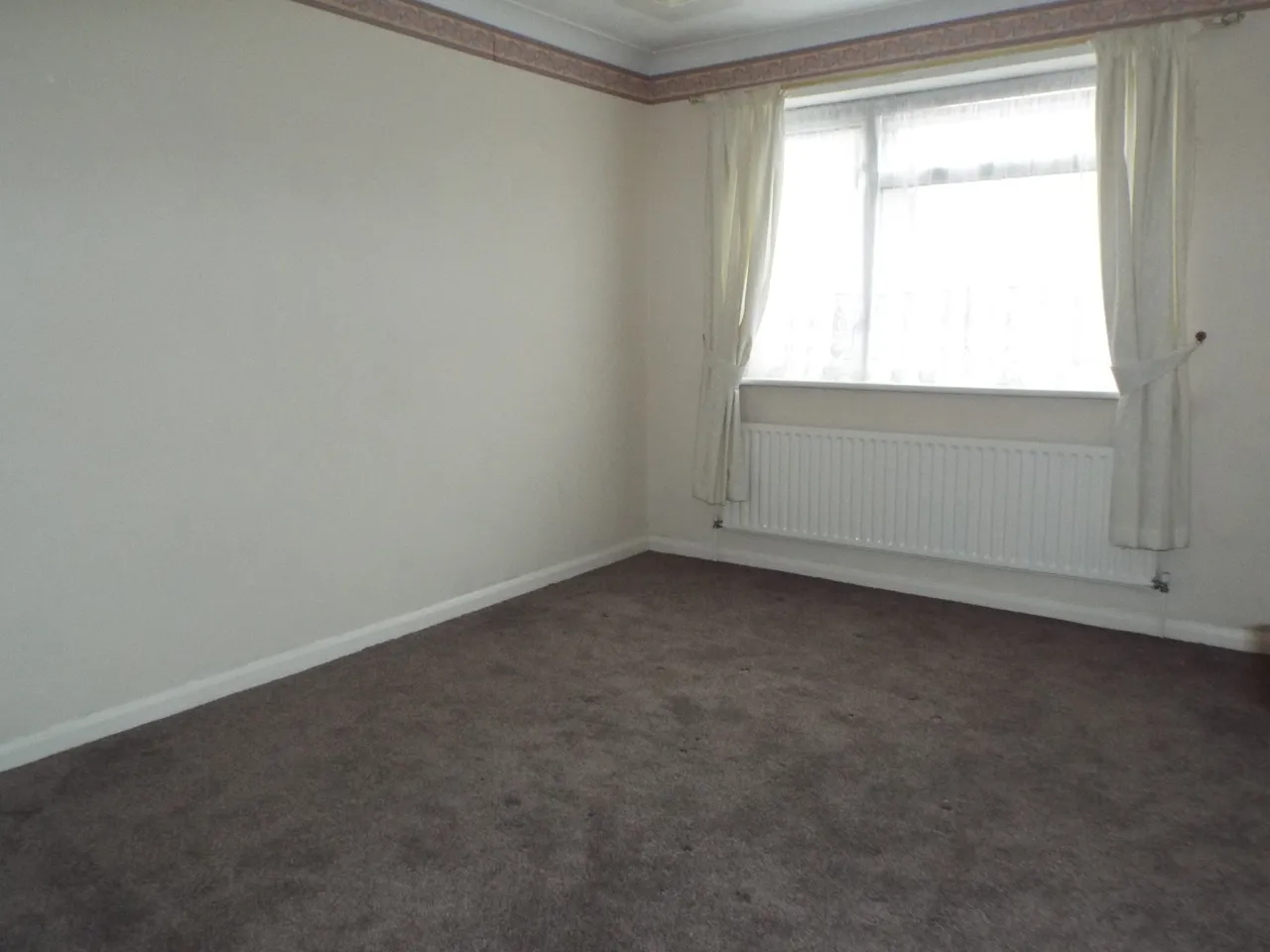 Maureen Close, Parkstone, BH12, photo 6