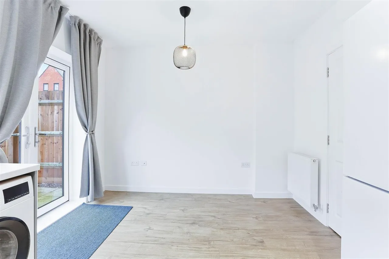 Calico Avenue, Wallington, SM6 7FZ, photo 6