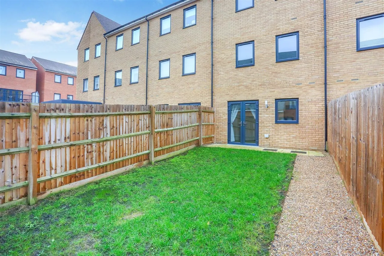 Calico Avenue, Wallington, SM6 7FZ, photo 8