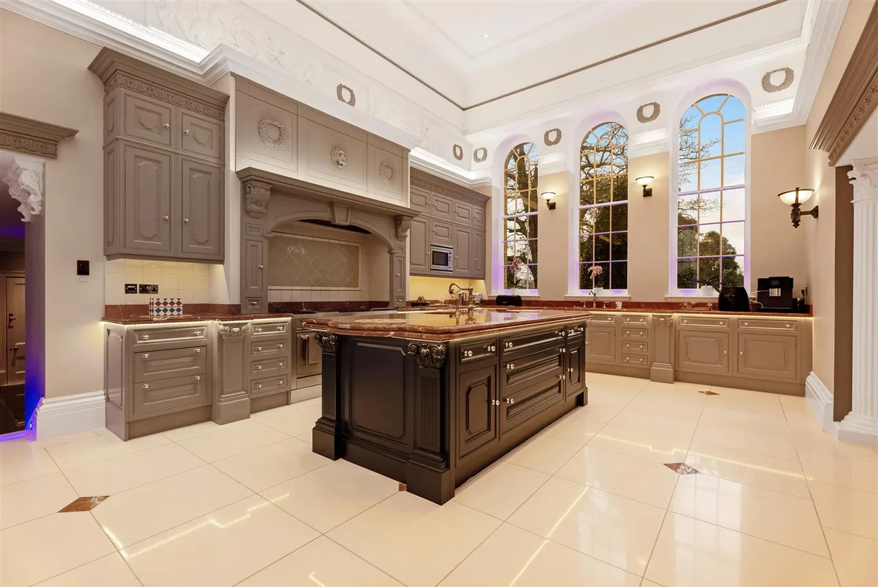 Westerham Road, Keston, photo 11