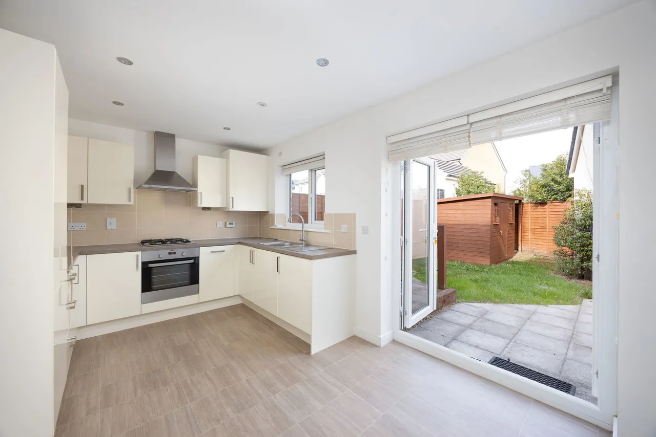 Sandown Crescent, Corsham, SN13, photo 27
