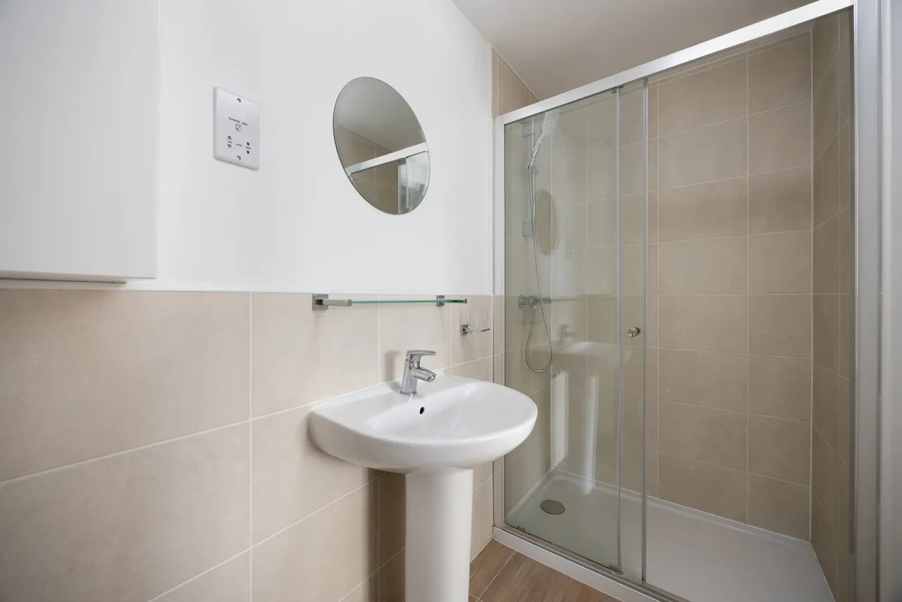 Sandown Crescent, Corsham, SN13, photo 34
