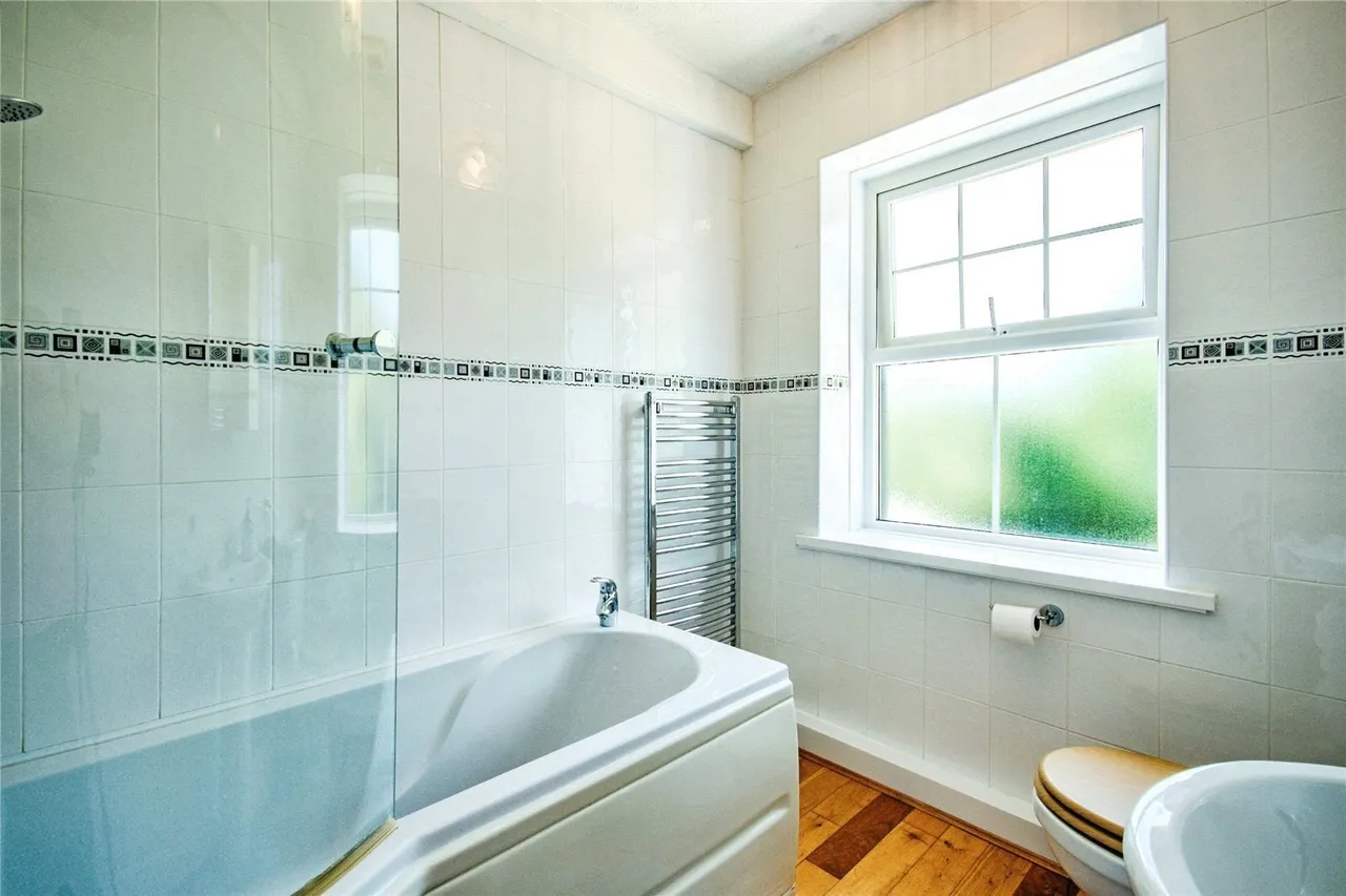 Trevaughan, Carmarthen, SA31, photo 14