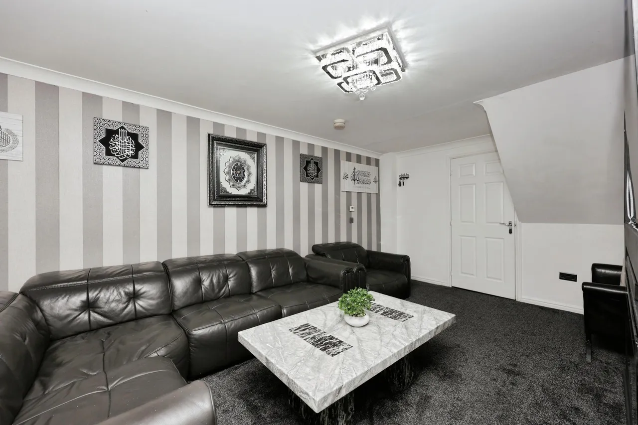 Woodmill Grove, Dunfermline, KY11, photo 8