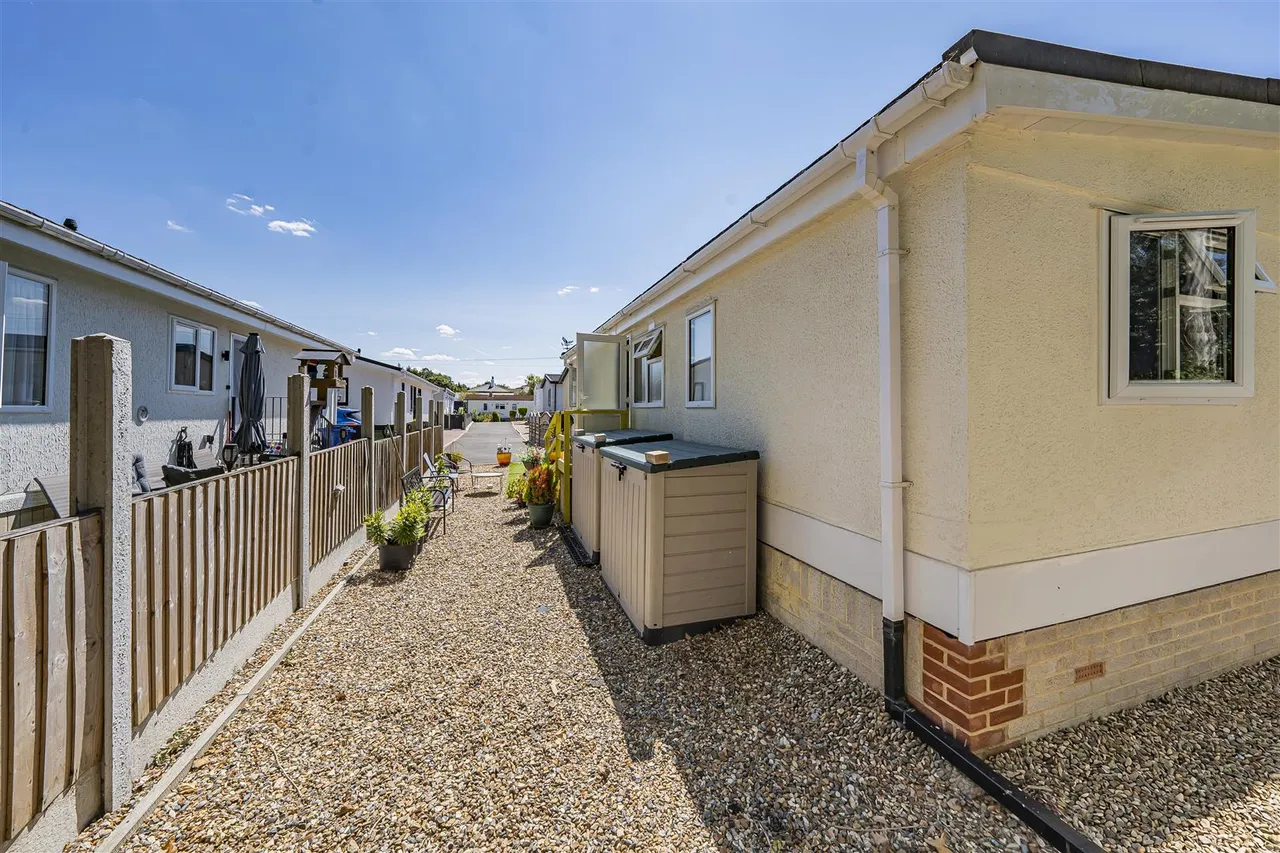 Cranbourne Hall Park, Winkfield, Windsor, Berkshire, SL4 4UG, photo 12