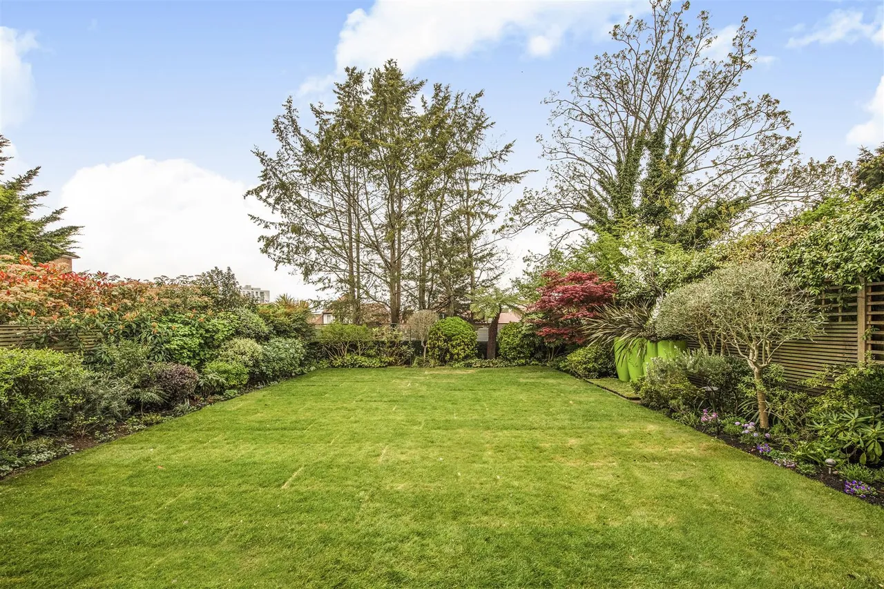 West Heath Road, Hampstead, NW3, photo 13