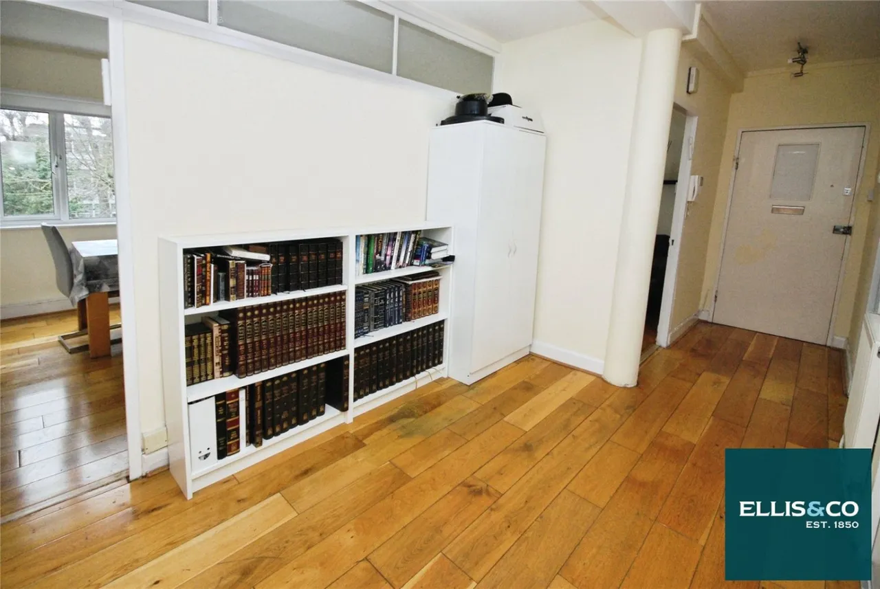 Highfield Court, Golders Green, NW11, photo 4