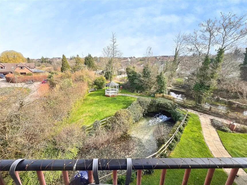 Overton, Basingstoke, RG25, photo 2