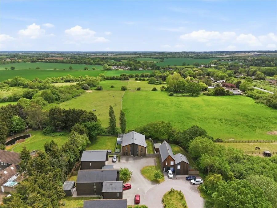 with 4 bedrooms in Harlow, CM17, photo 22