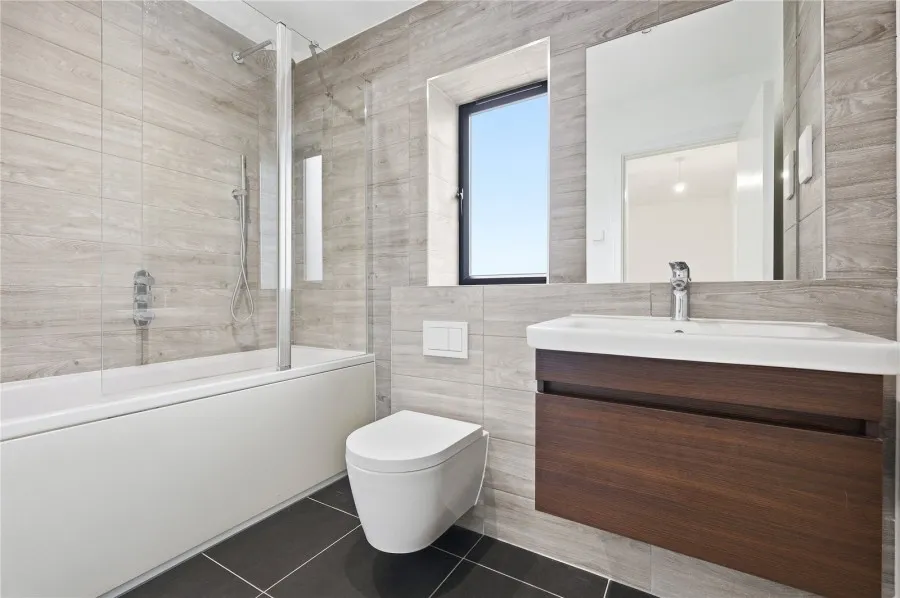 with 4 bedrooms in Harlow, CM17, photo 18