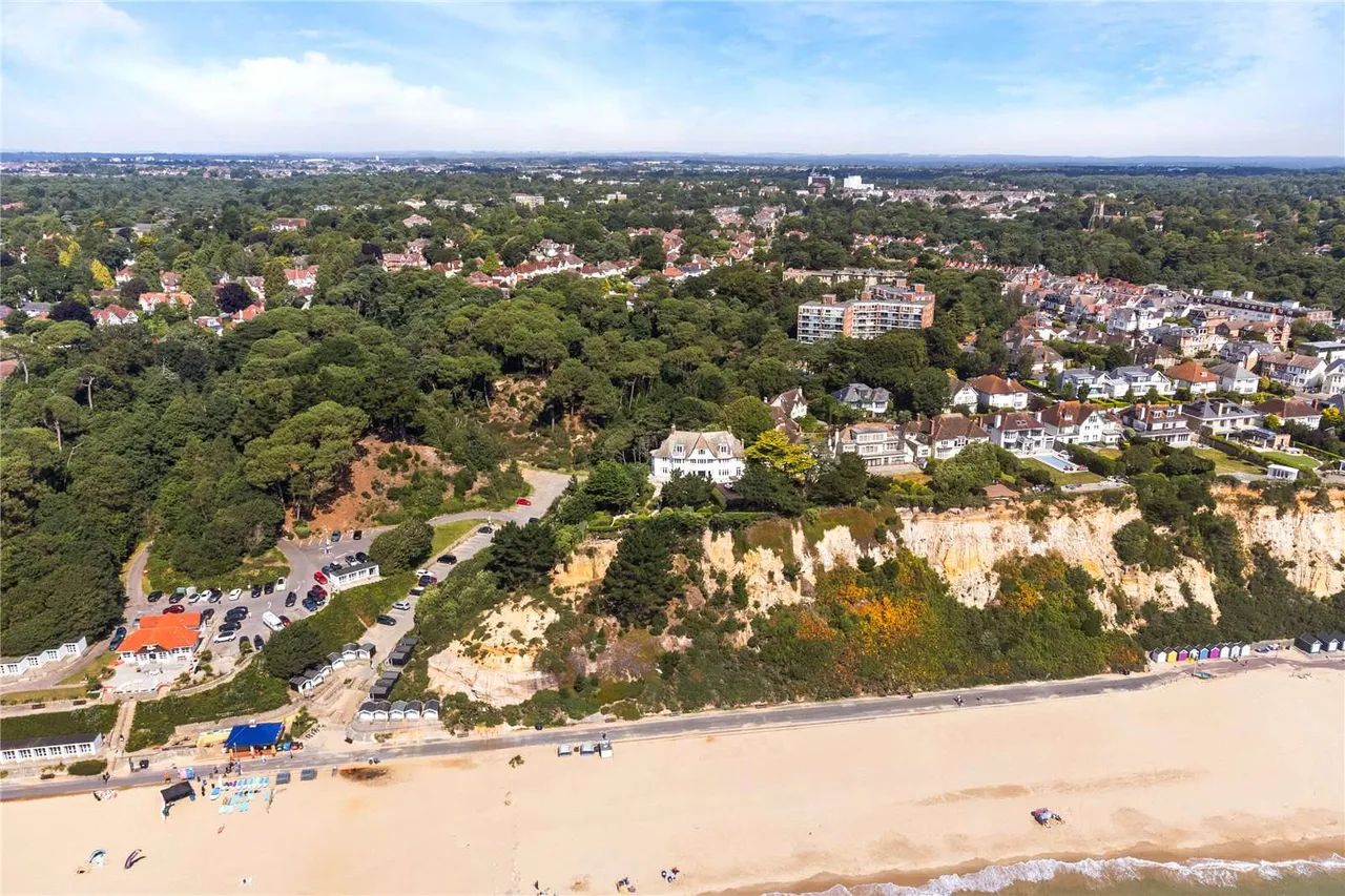Sandbourne Road, Bournemouth, Dorset, BH4 8JH, photo 6