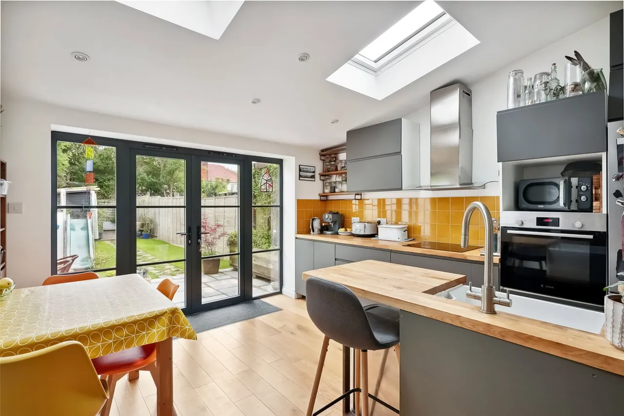 Hanworth Road, Hampton, TW12 3EY, photo 4