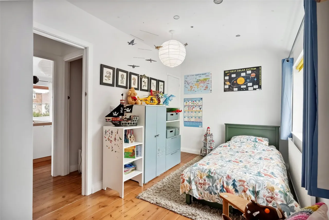 Hanworth Road, Hampton, TW12 3EY, photo 9