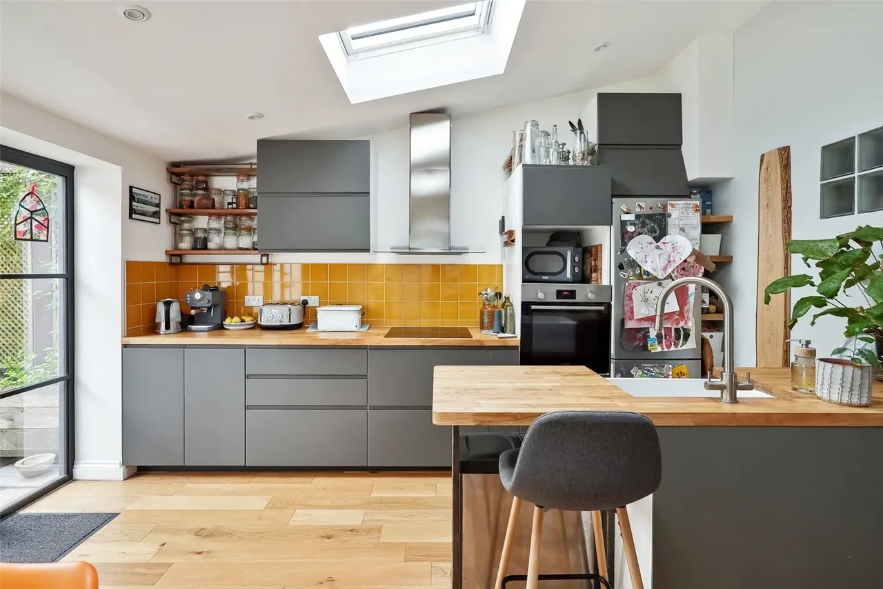 Hanworth Road, Hampton, TW12 3EY, photo 5