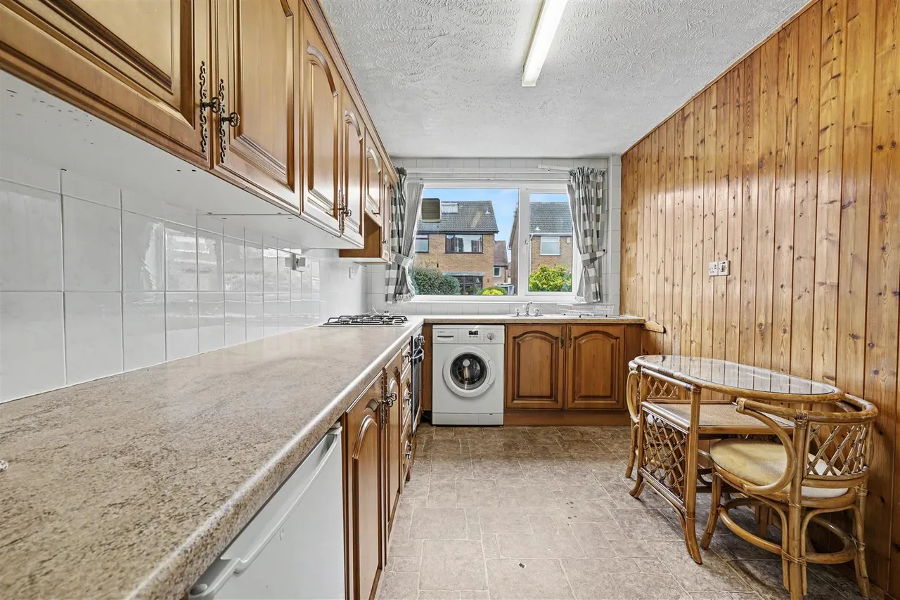 Fairfield Crescent, Sawley, NG10, photo 9