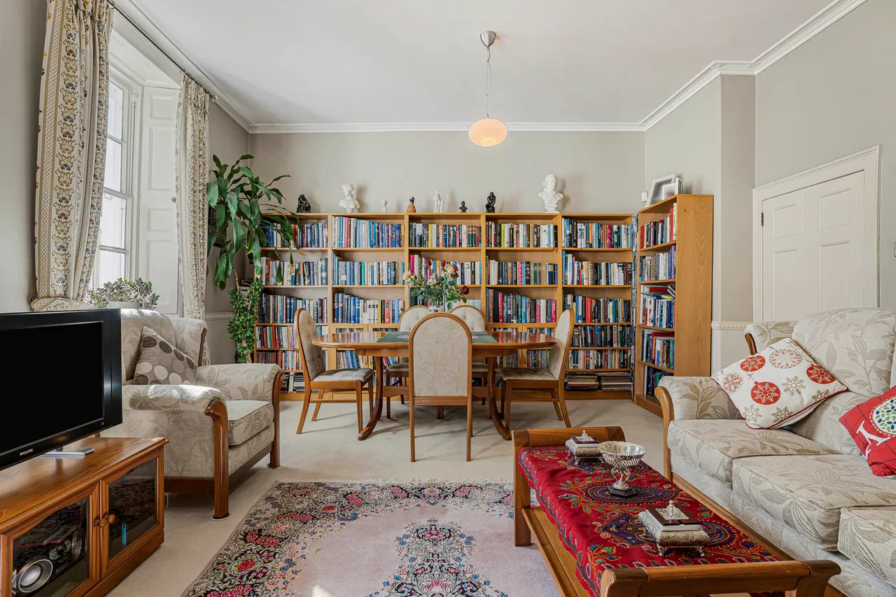 Middle Hill, Egham, TW20, photo 9