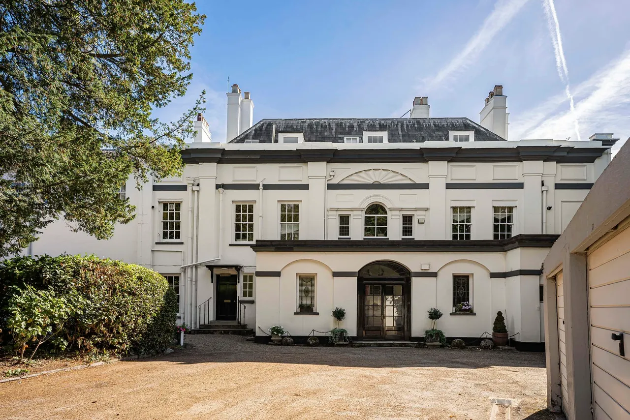 Middle Hill, Egham, TW20, photo 27