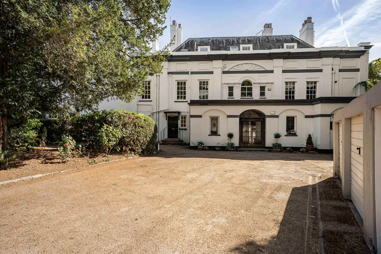 Middle Hill, Egham, TW20, photo 23