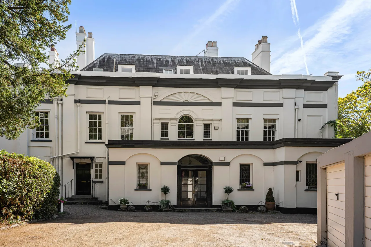 Middle Hill, Egham, TW20, photo 25