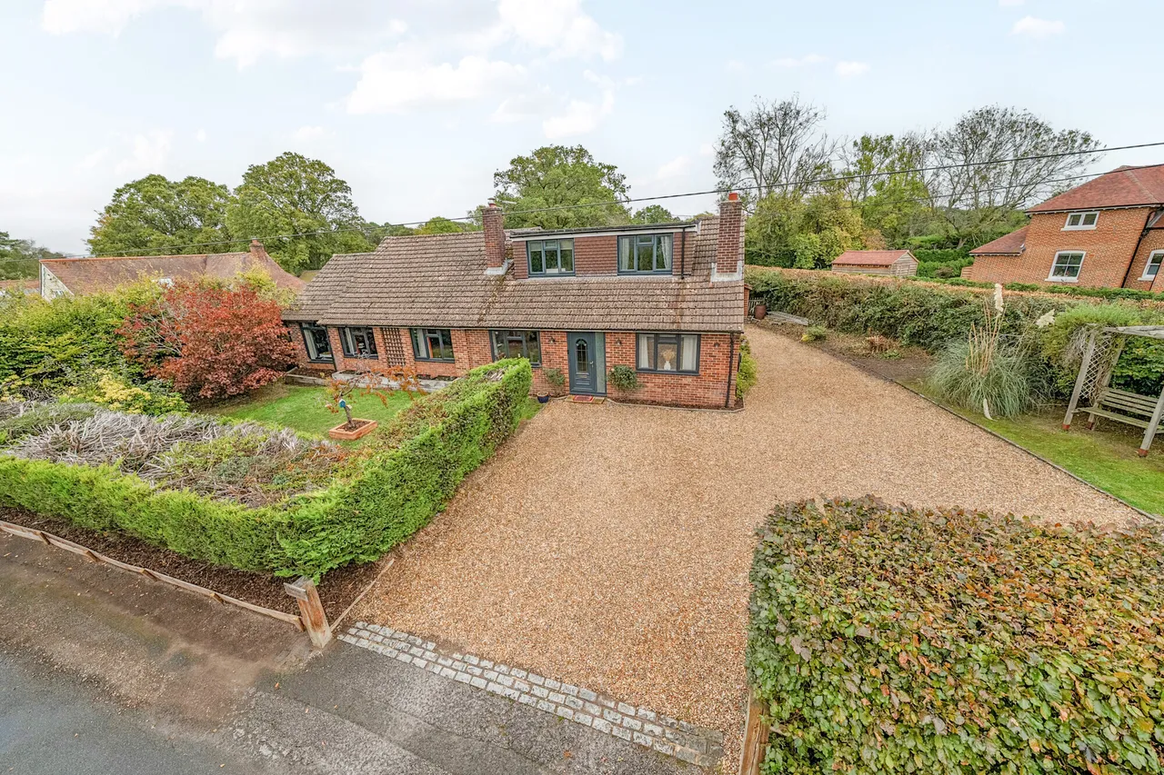 4 bed house for sale, Post Office Road, Hungerford, RG17