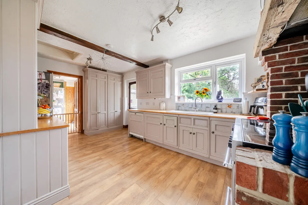 Post Office Road, Hungerford, RG17, photo 3