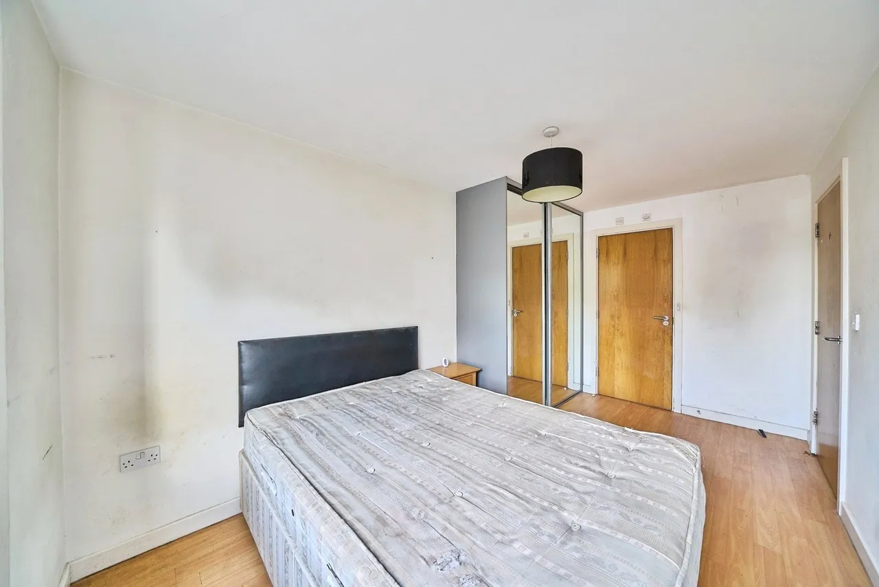 High Street, LONDON, London, E15, photo 15
