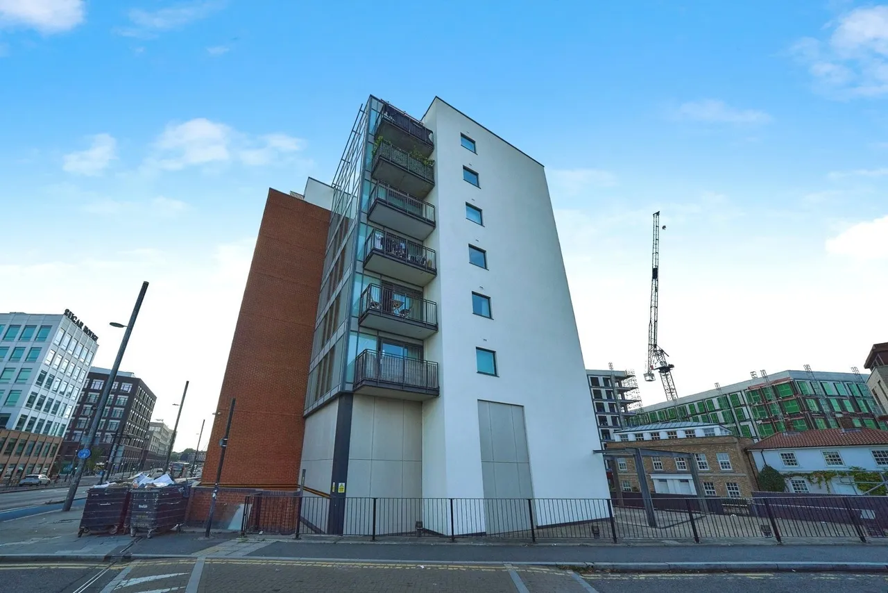 High Street, LONDON, London, E15, photo 10
