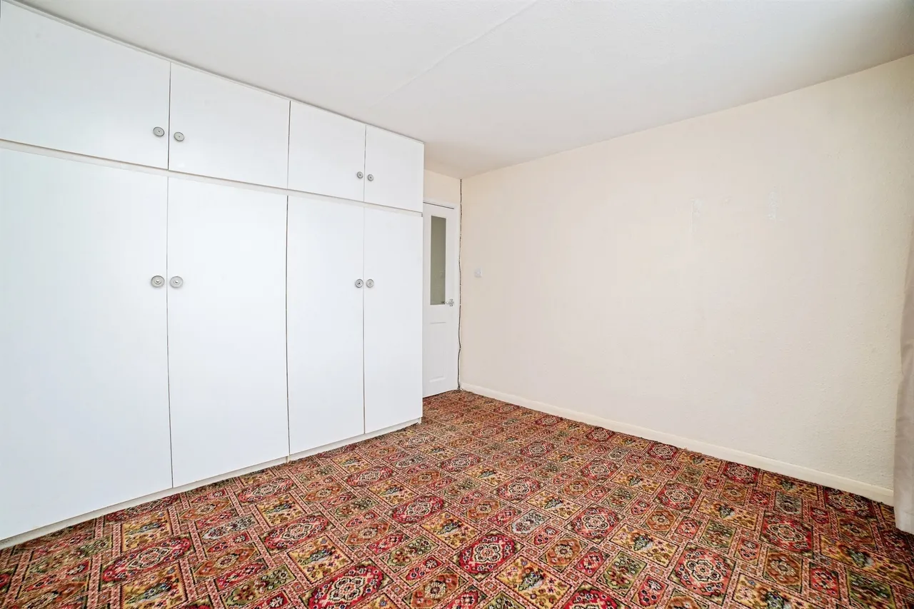 Lake Avenue, Loscoe, DE75, photo 13