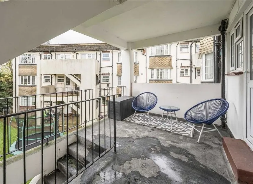 Amblecote Close, Grove Park, SE12, photo 5