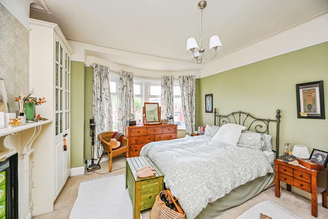 Kingsway, Waterloo, L22, photo 7