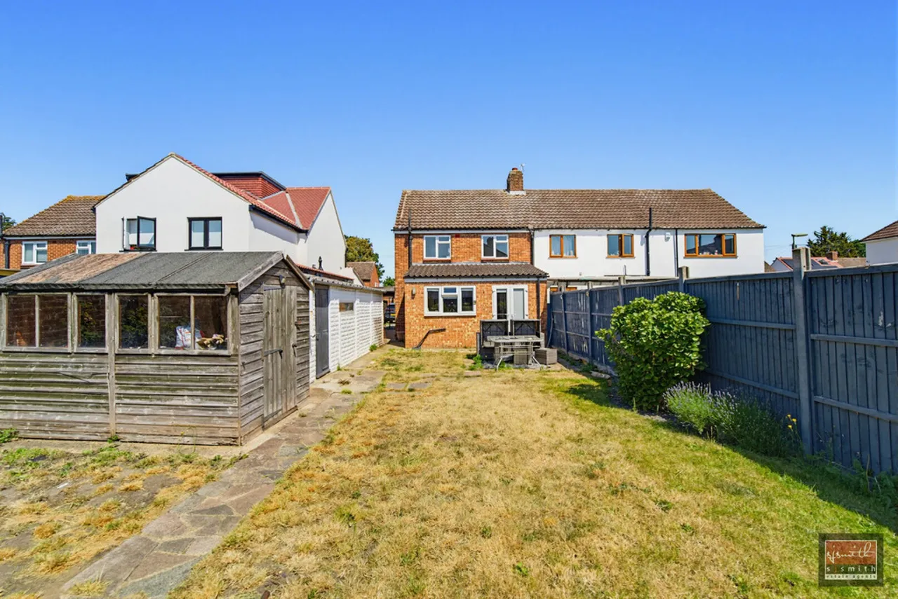 Beverley Road, Sunbury-on-Thames, photo 13