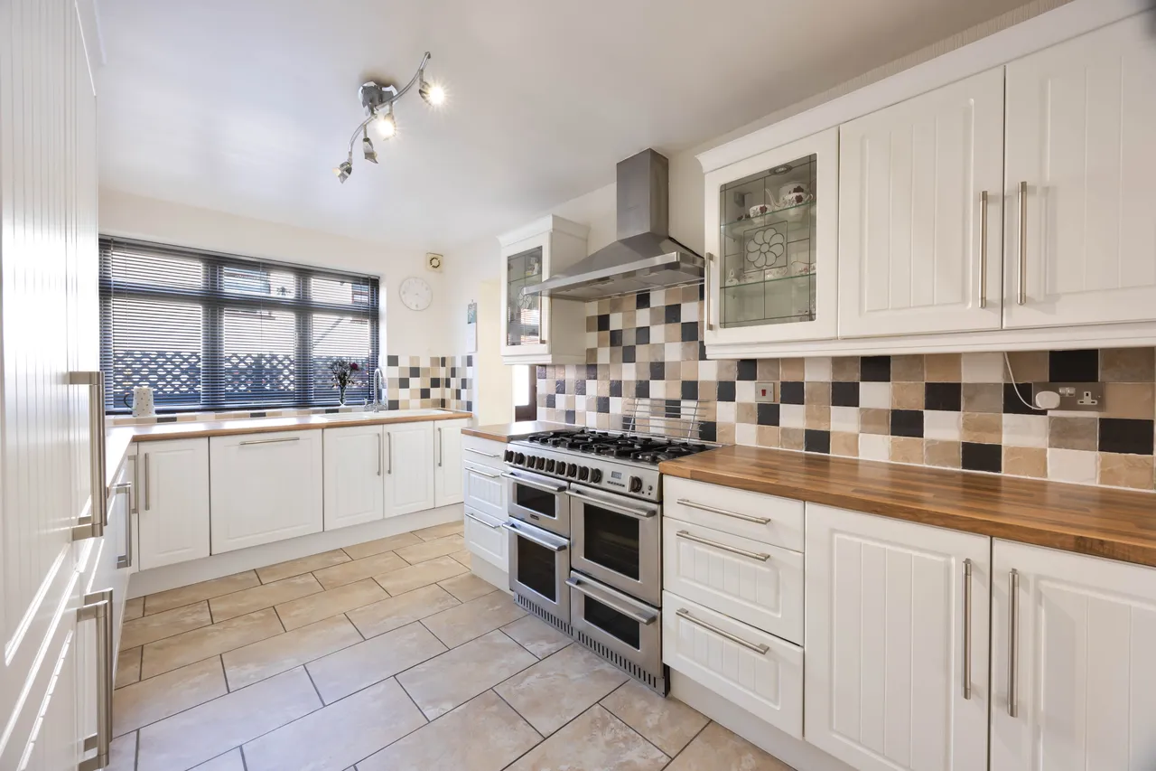 Bleakledge Grove, Hindley, photo 9
