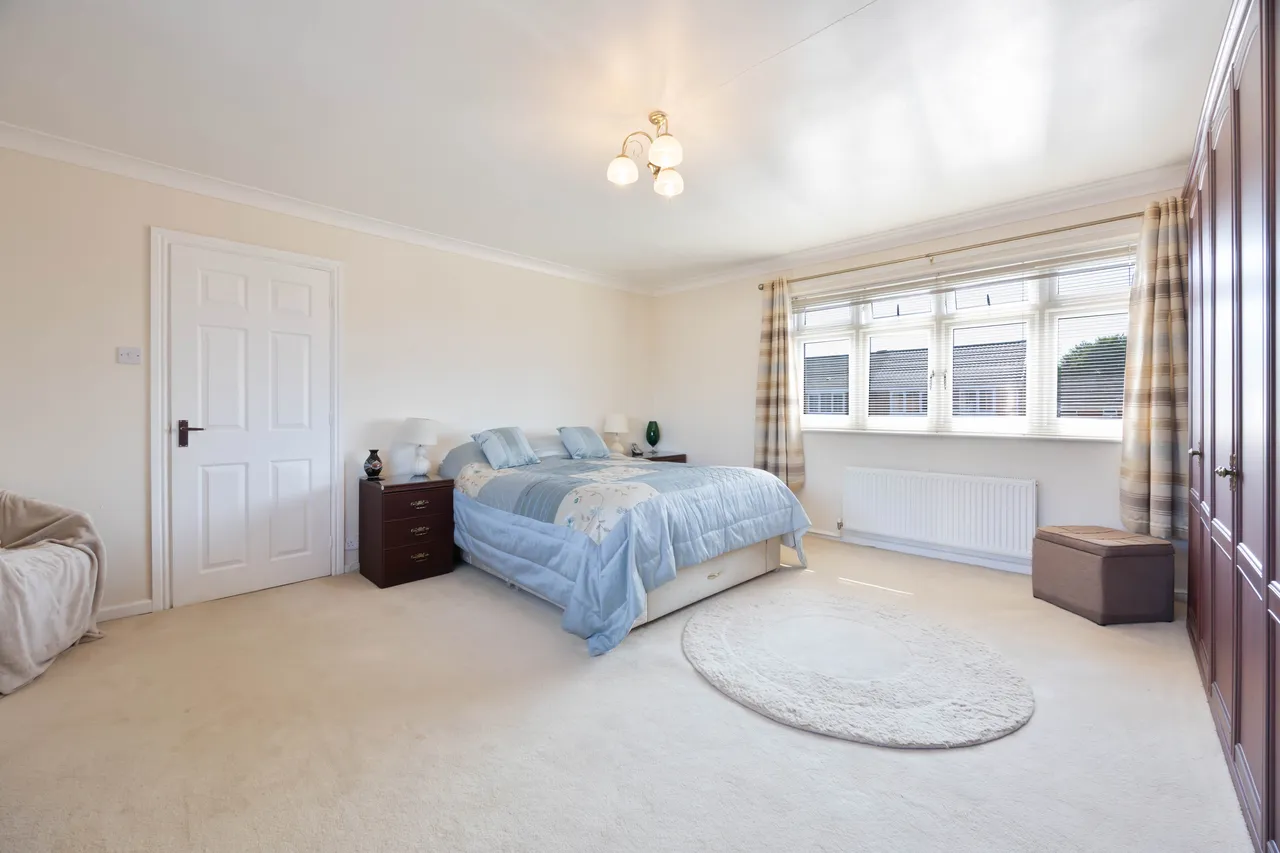 Bleakledge Grove, Hindley, photo 12