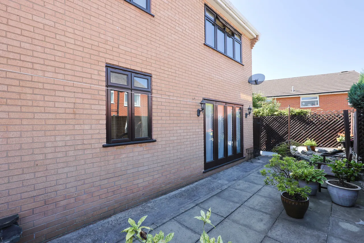 Bleakledge Grove, Hindley, photo 19