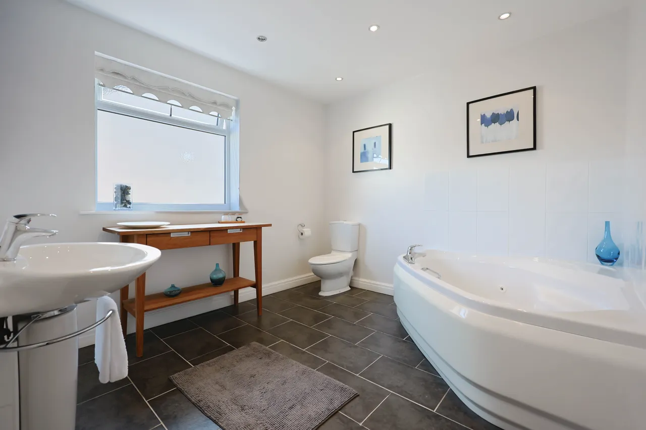 Bleakledge Grove, Hindley, photo 18